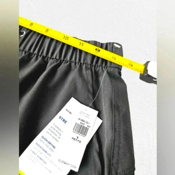 Old Navy StretchTech Petite Cargo Pants Charcoal Gray - Picture 4 of 8